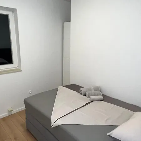 Dvosobni S Pogledom Na Daire Murter