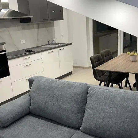 Dvosobni S Pogledom Na