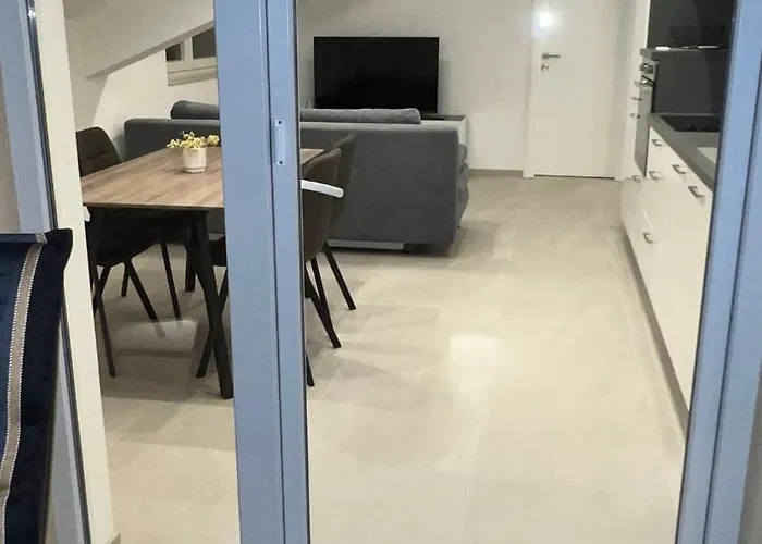 Apartmán Dvosobni S Pogledom Na Murter