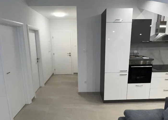 Dvosobni S Pogledom Na Apartmán *